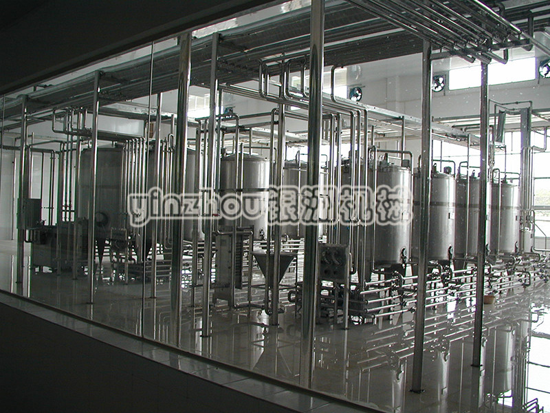 树莓饮料调配生产线.jpg 树莓饮料调配生产线.jpg